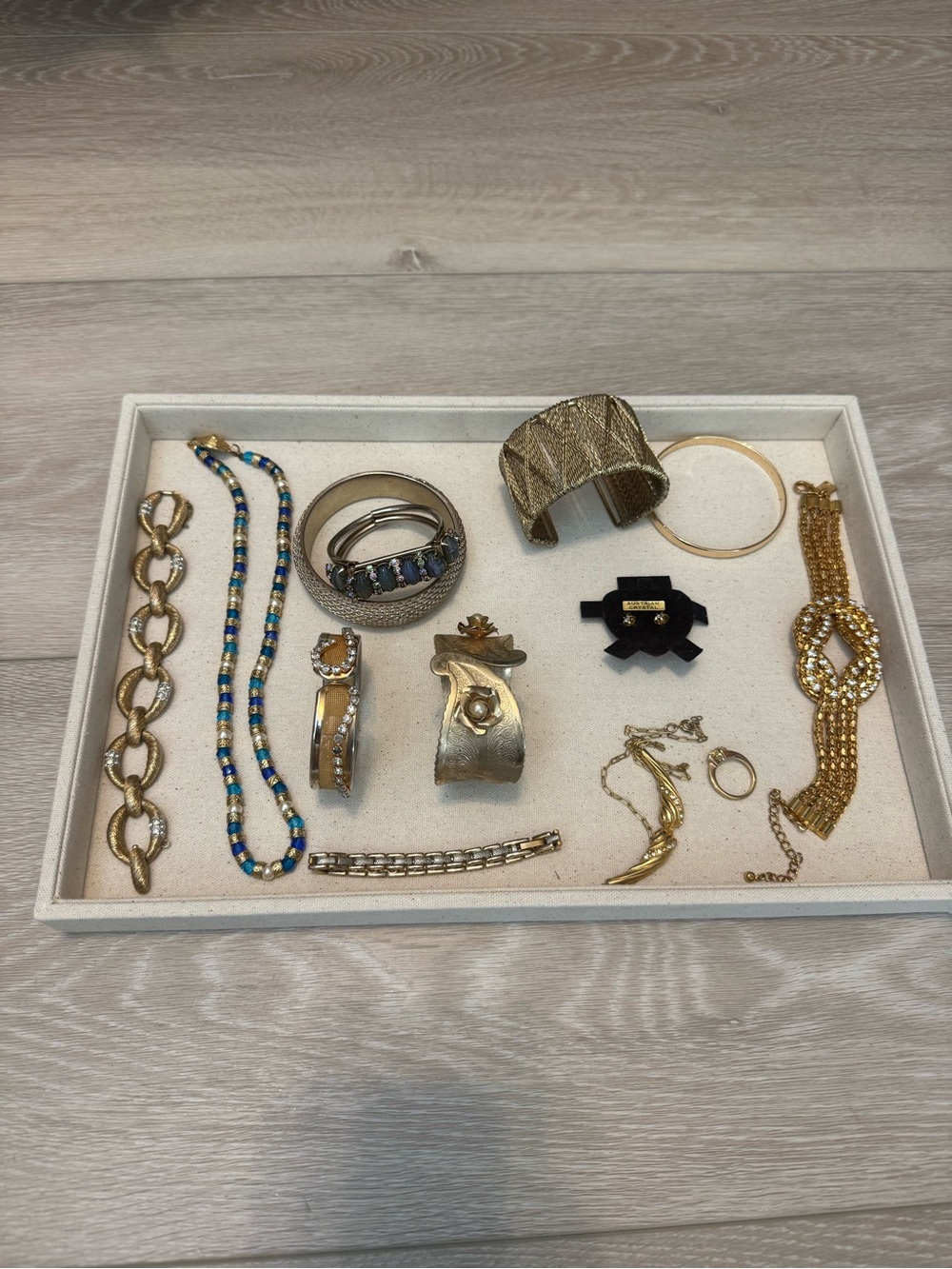 Vintage & Modern Mixed Gold-Ton Women’s Costume Jewelry Lot